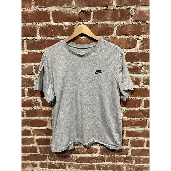 Nike Mens Gray Short Sleeve Dri-Fit T-shirt Embroidered Logo Size XL - Picture 1 of 3